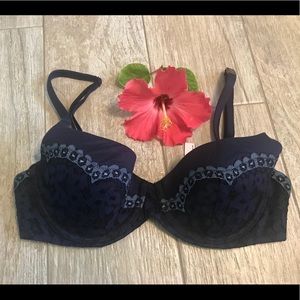 🌸 Victoria Secret- Body by Victoria bra 32D